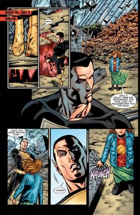 Read 52/WW III (2007-)  2 Page 4 in English