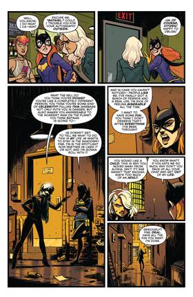Read Batgirl (2011-)  46 Page 3 in English