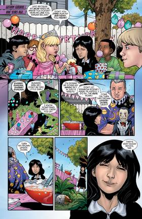 Read Batgirl (2011-)  7 Page 7 in English
