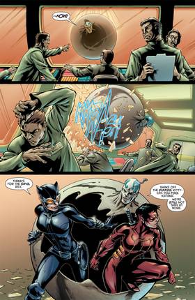 Read Batman and the Outsiders (2007-)  2 Page 4 in English