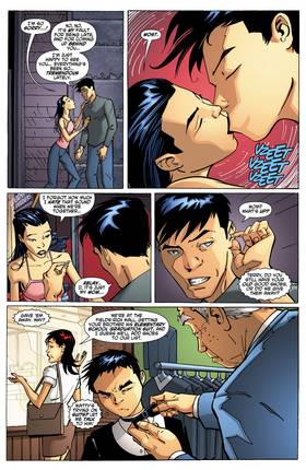 Read Batman Beyond (2011-)  2 Page 10 in English