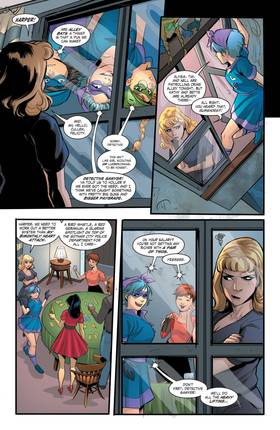 Read DC Comics: Bombshells (2015-2017)  4 Page 8 in English